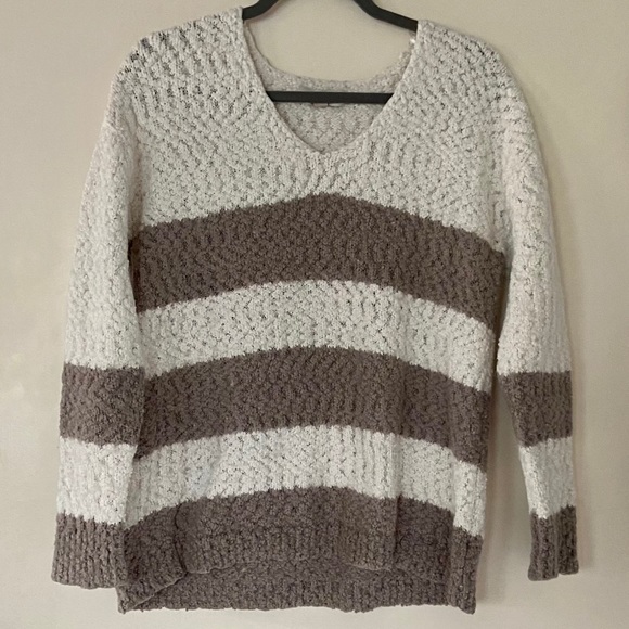 White & grey wide striped sweater EUC - Picture 2 of 3